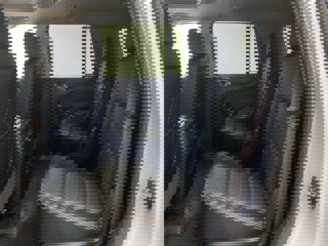 Used 2016 GMC Yukon Denali w/ Open Road Package image 16