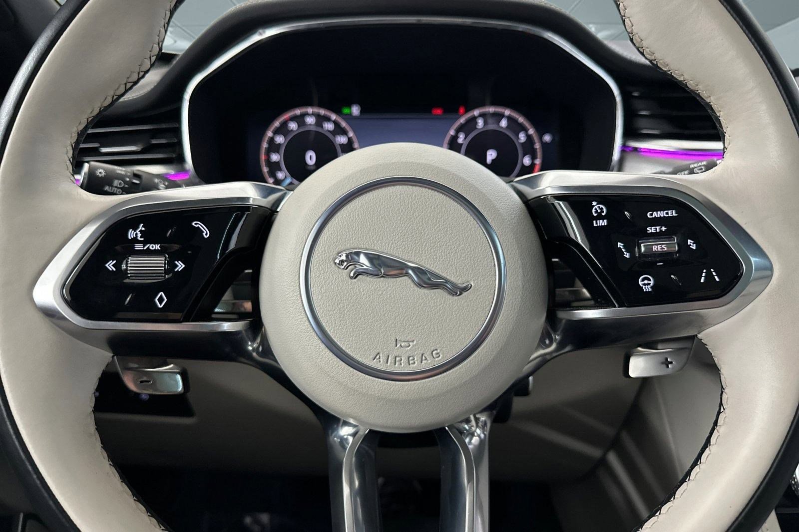 Used 2024 Jaguar F-PACE R-Dynamic S image 16