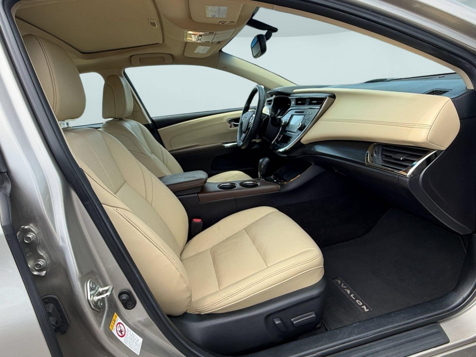 Used 2016 Toyota Avalon Touring FWD image 24