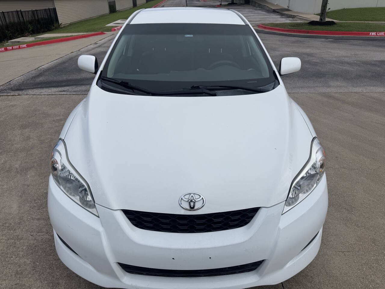 Used 2009 Toyota Matrix FWD image 2