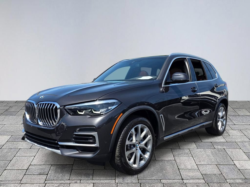 Used 2023 BMW X5 xDrive40i w/ Luxury Seating Package AWD/4WD image 3