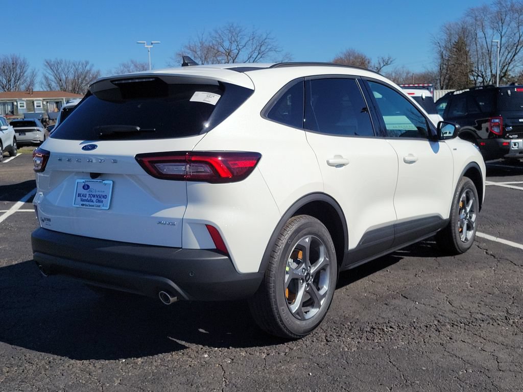New 2026 Ford Escape ST-Line w/ Tech Pack #1 AWD/4WD image 4