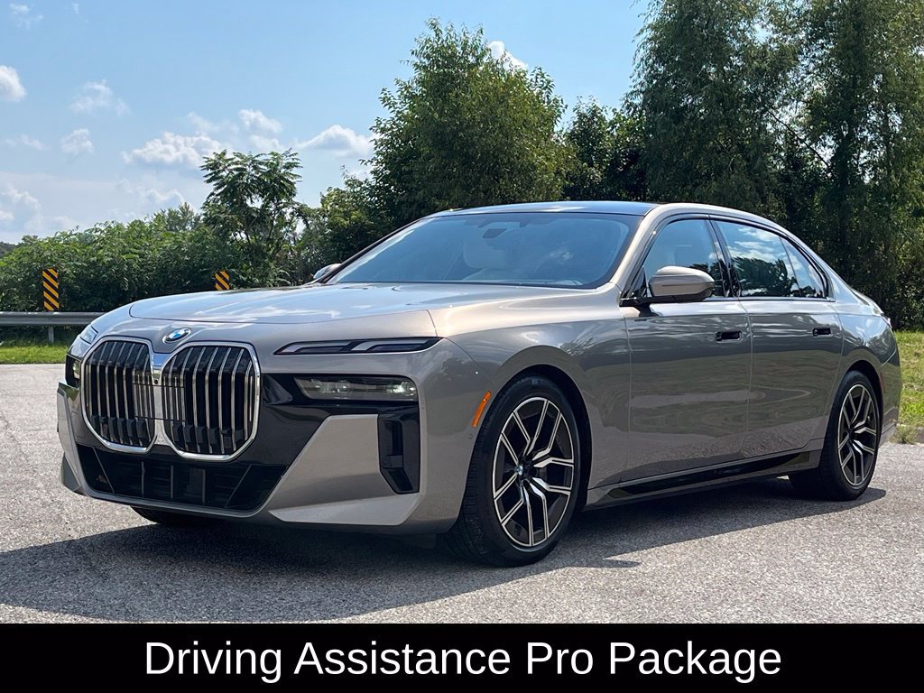 Used 2024 BMW 760i xDrive AWD/4WD image 5