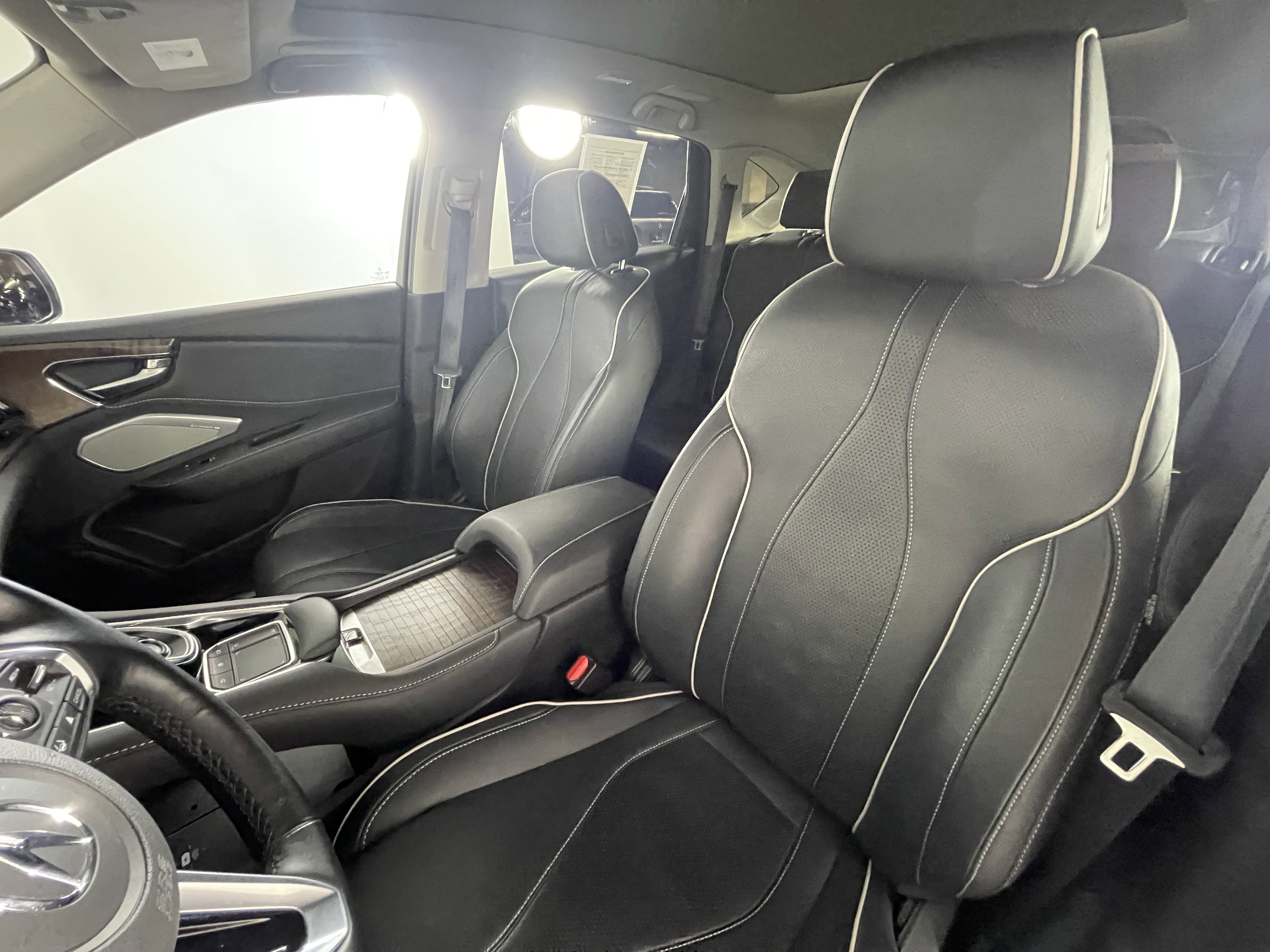 Used 2024 Acura RDX SH-AWD w/ Advance Package image 9