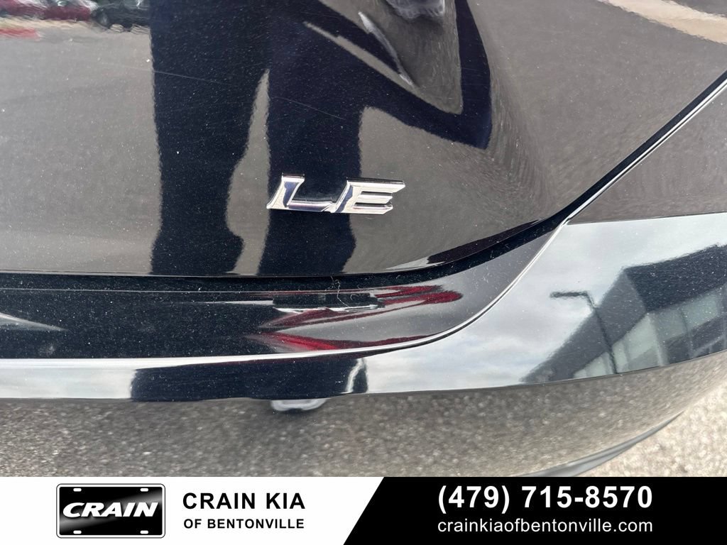 Used 2025 Toyota Camry LE FWD image 9