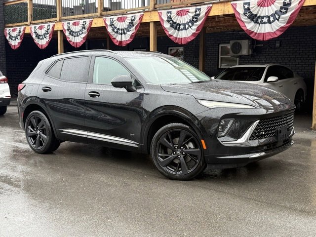 Used 2024 Buick Envision Sport Touring image 2