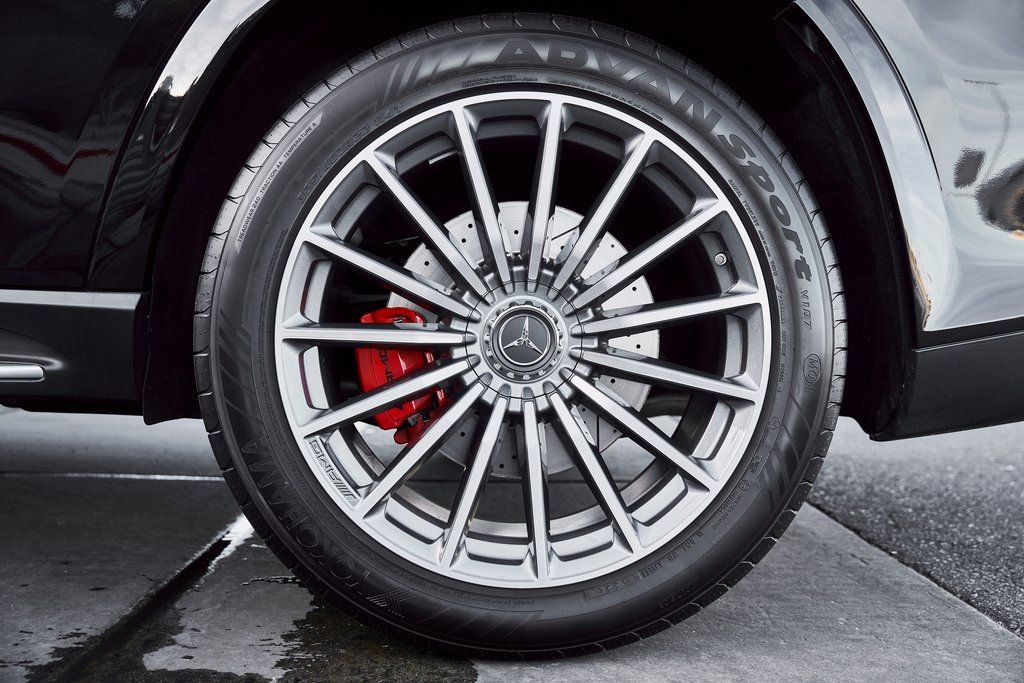 Used 2025 Mercedes-Benz GLS 63 AMG 4MATIC image 20