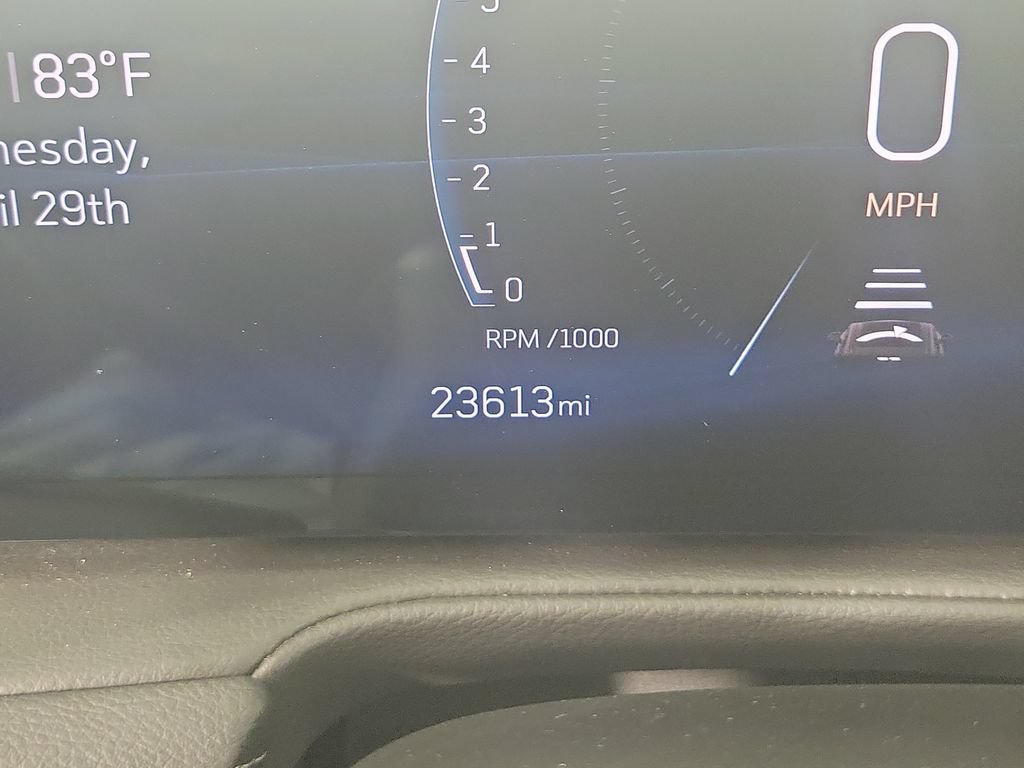 Used 2025 Cadillac XT4 Premium Luxury FWD image 24