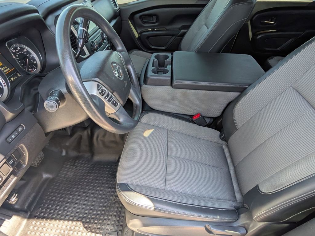 Used 2019 Nissan Titan S AWD/4WD image 11