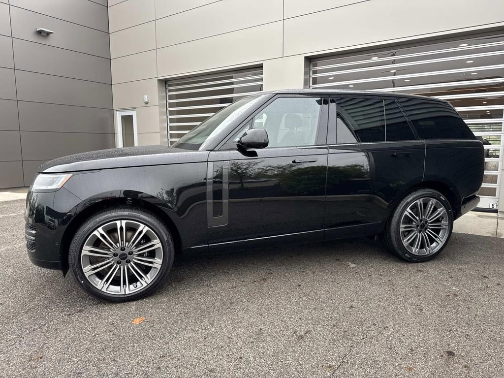 New 2026 Land Rover Range Rover SE AWD/4WD image 3