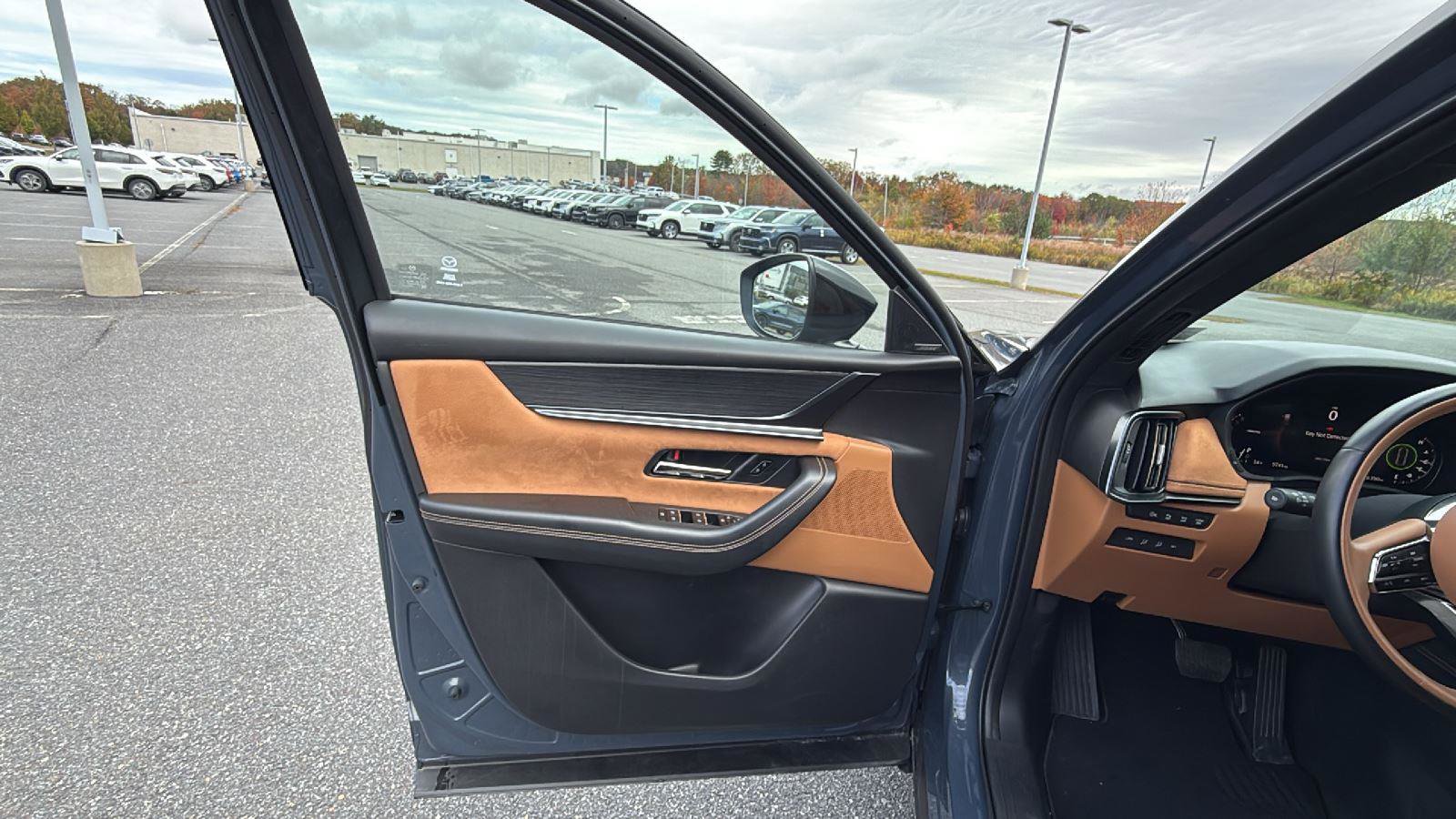 Certified 2025 MAZDA CX-70 3.3 Turbo S w/ Premium Plus image 23