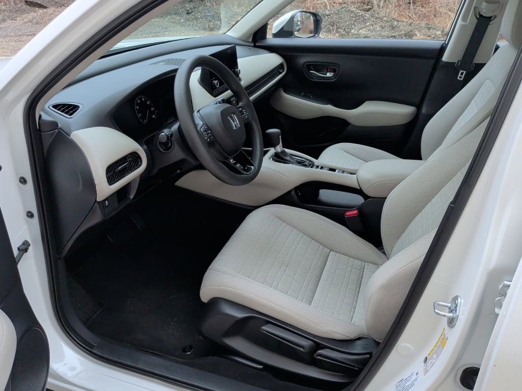 Certified 2025 Honda HR-V LX image 14