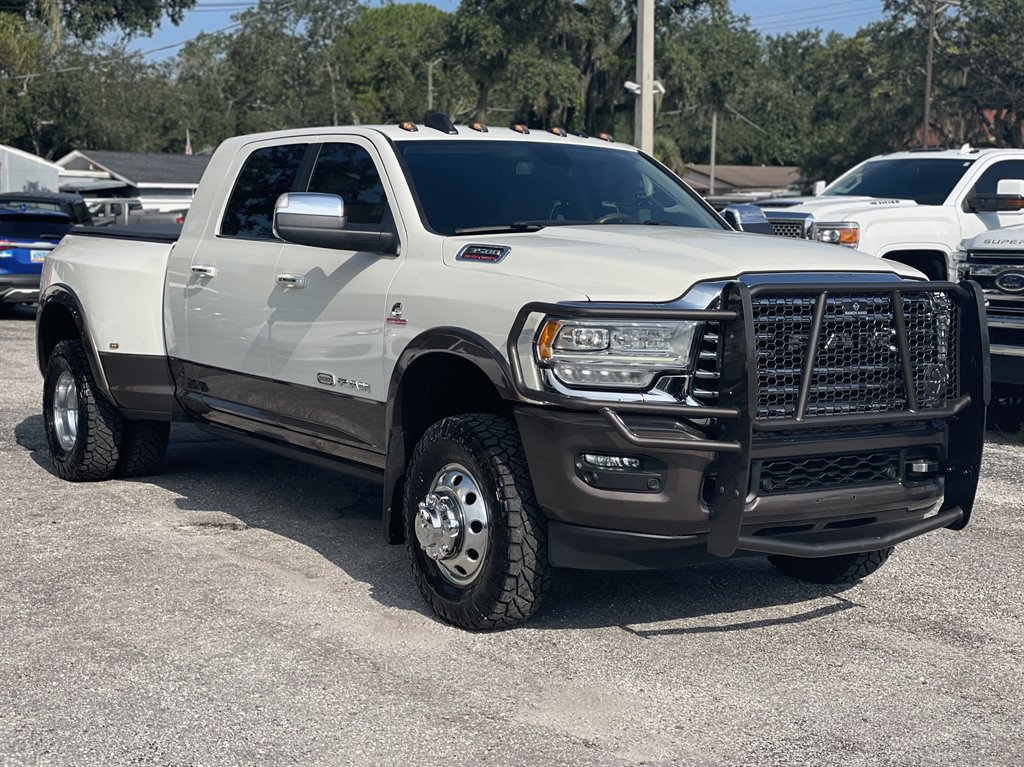 Used 2021 RAM 3500 Limited image 11