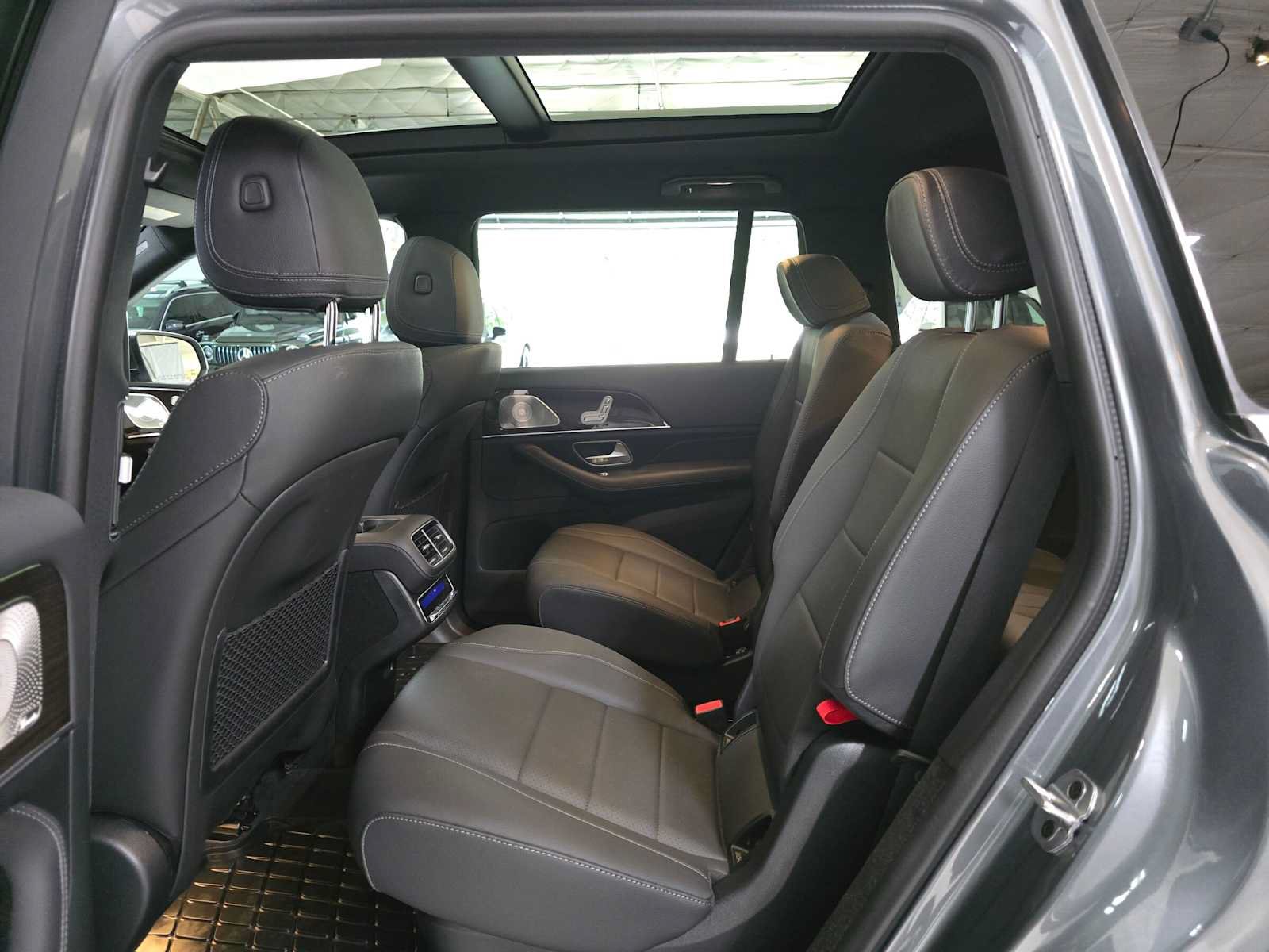 Used 2026 Mercedes-Benz GLS 450 4MATIC image 16