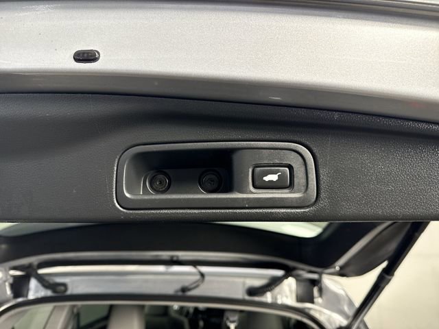 Used 2016 Honda Pilot Touring image 36