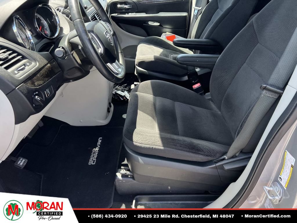 Used 2017 Dodge Grand Caravan SE w/ Power Window Group FWD image 19