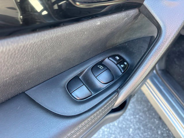 Used 2019 Nissan Rogue Sport SV FWD image 13