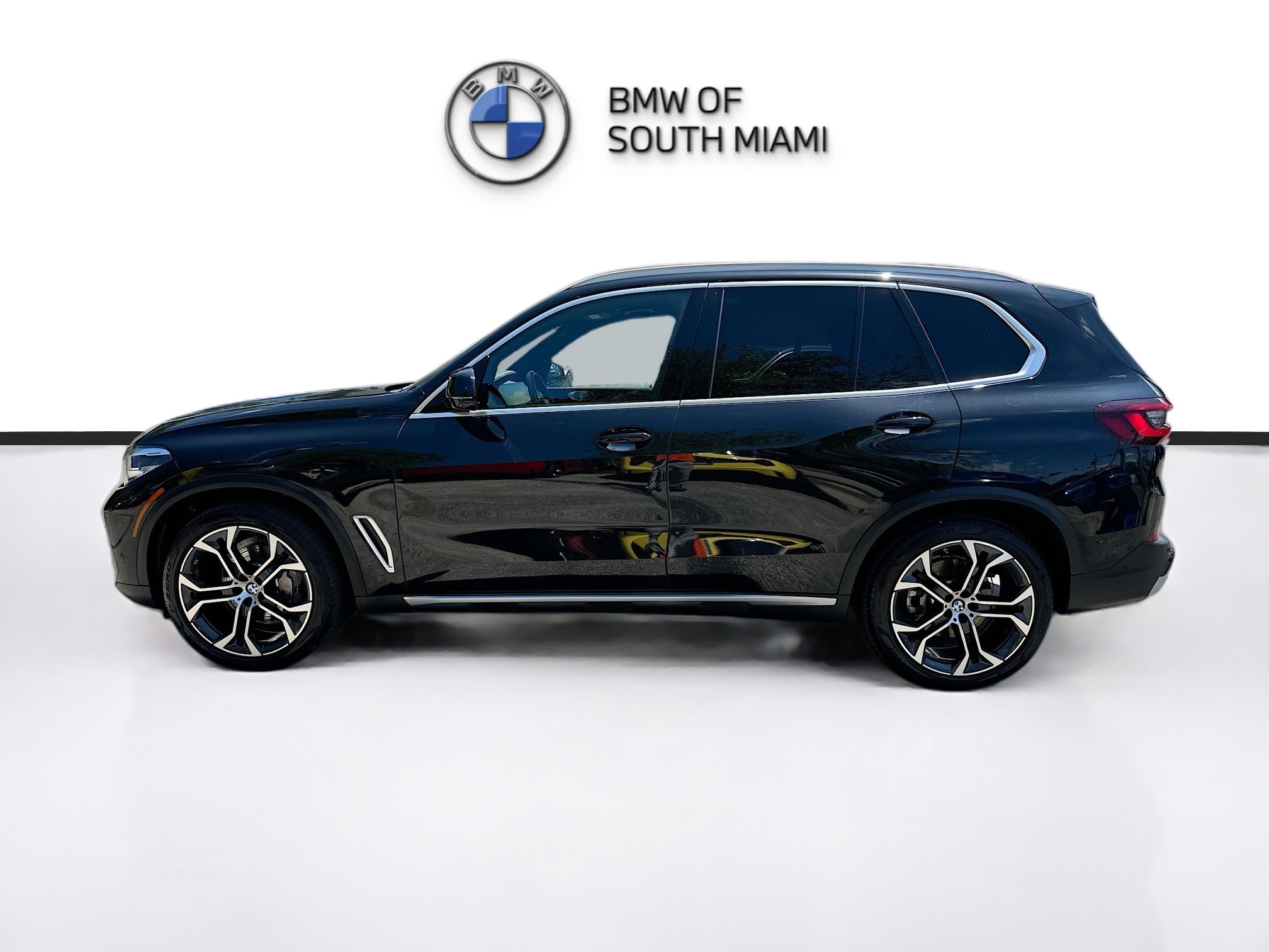 Certified 2022 BMW X5 sDrive40i w/ Premium Package RWD image 4