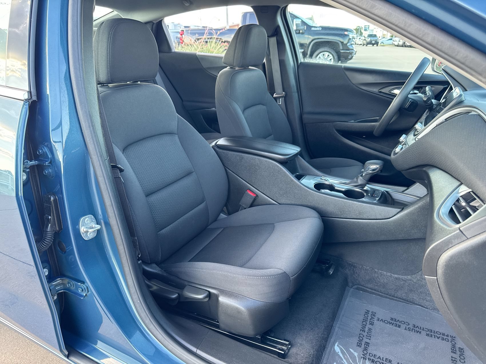 Used 2025 Chevrolet Malibu LT FWD image 23