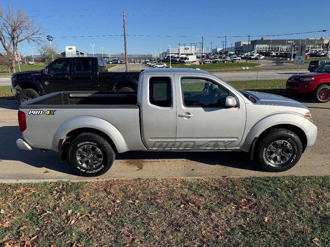 Used 2016 Nissan Frontier PRO-4X image 6