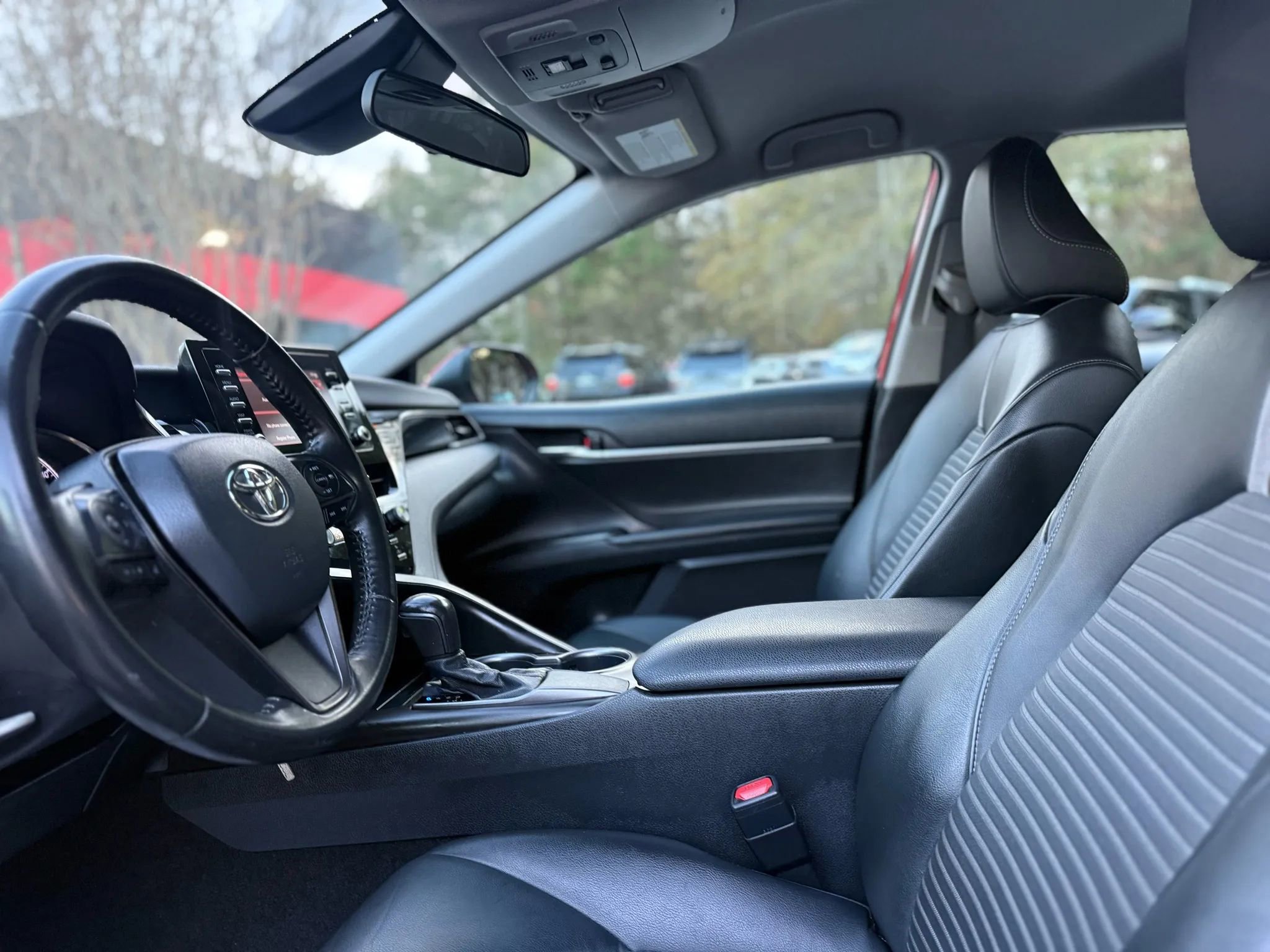 Used 2021 Toyota Camry SE image 16