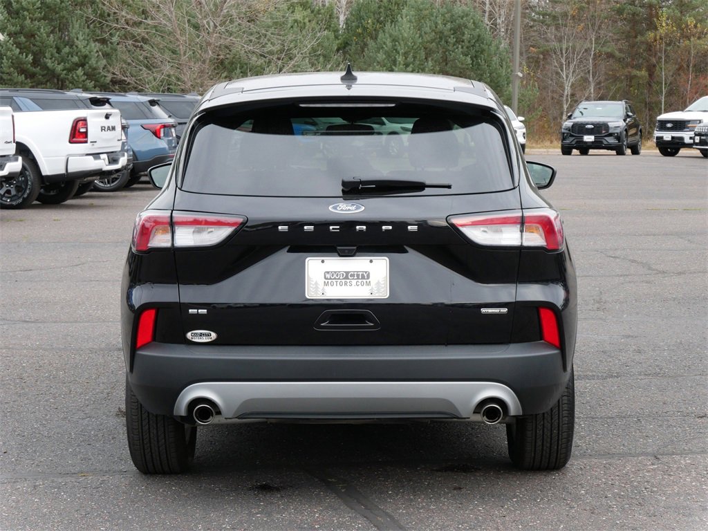 Used 2022 Ford Escape SE w/ Cold Weather Package image 4