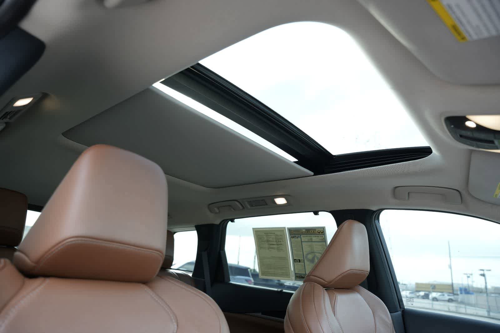Certified 2023 INFINITI QX60 Sensory w/ Cargo Package AWD/4WD image 24
