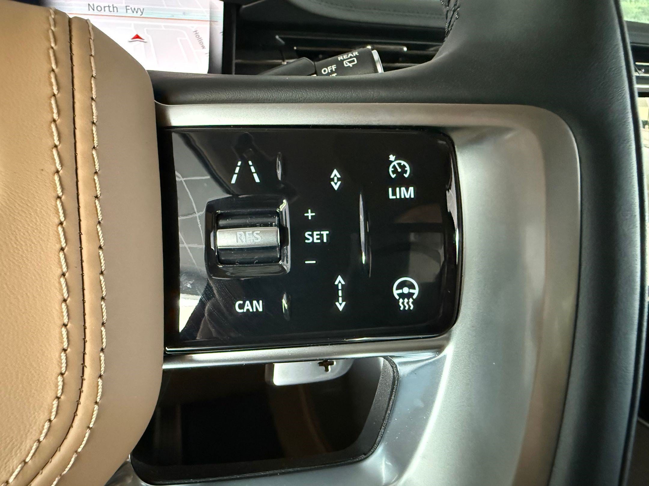 New 2026 Land Rover Range Rover Long Wheelbase SE AWD/4WD image 16