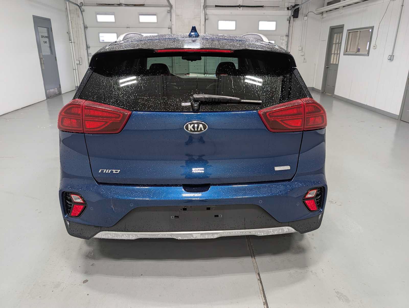 Used 2020 Kia Niro EX Premium FWD image 8