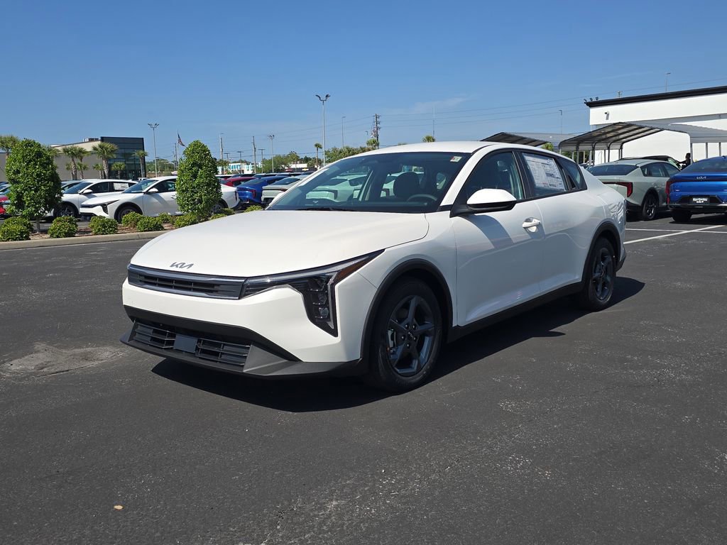New 2026 Kia K4 FWD image 4