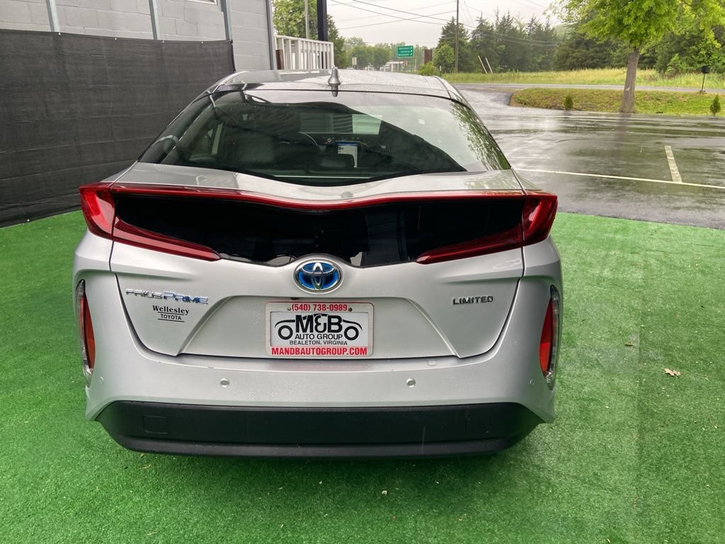 Used 2022 Toyota Prius Prime Limited FWD image 5