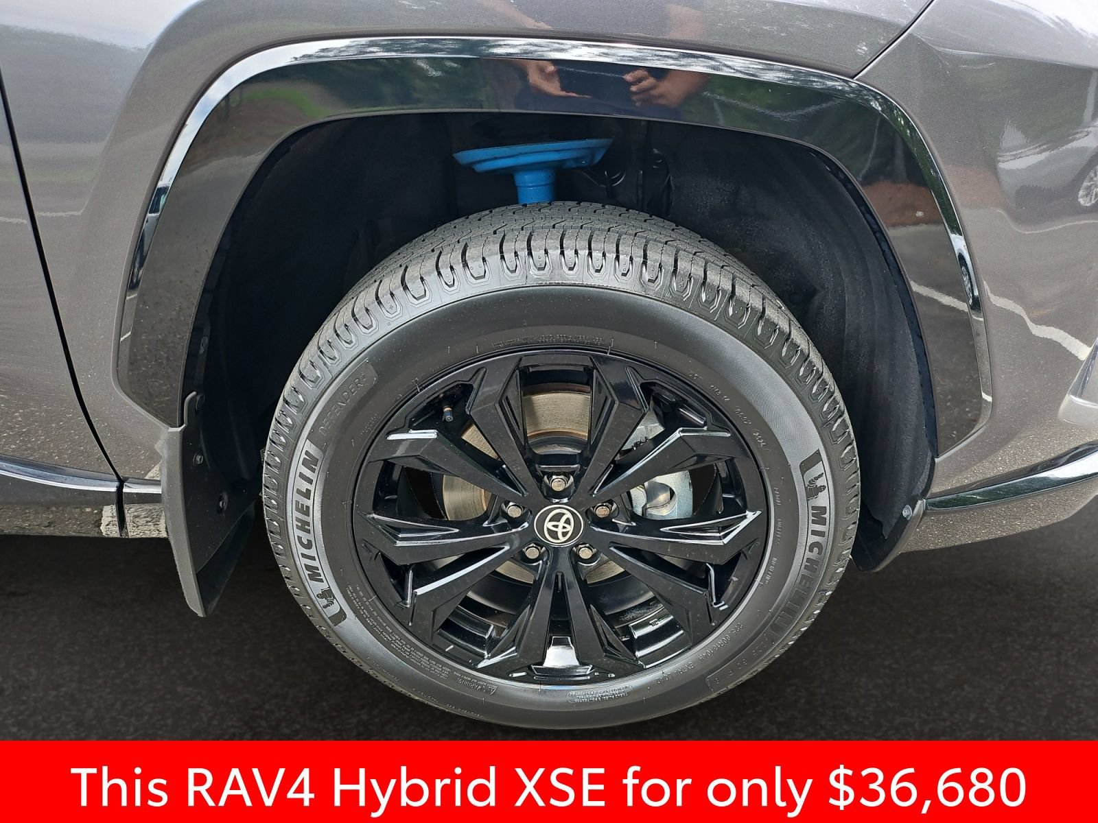 Used 2024 Toyota RAV4 XSE AWD/4WD image 41