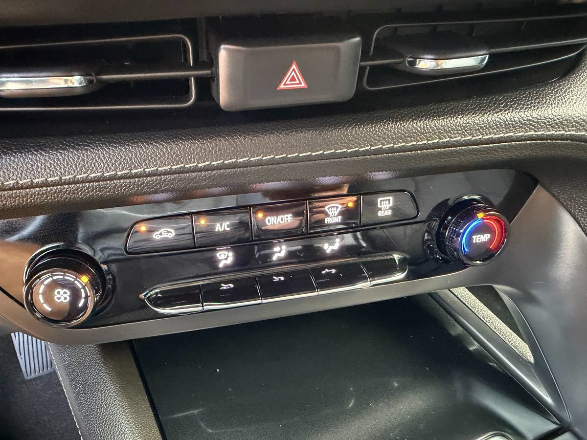 Used 2022 Buick Envision Preferred w/ Safety Package FWD image 16