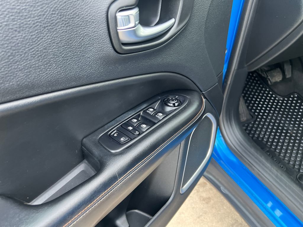 Used 2020 Jeep Compass Latitude w/ Popular Equipment Group image 12