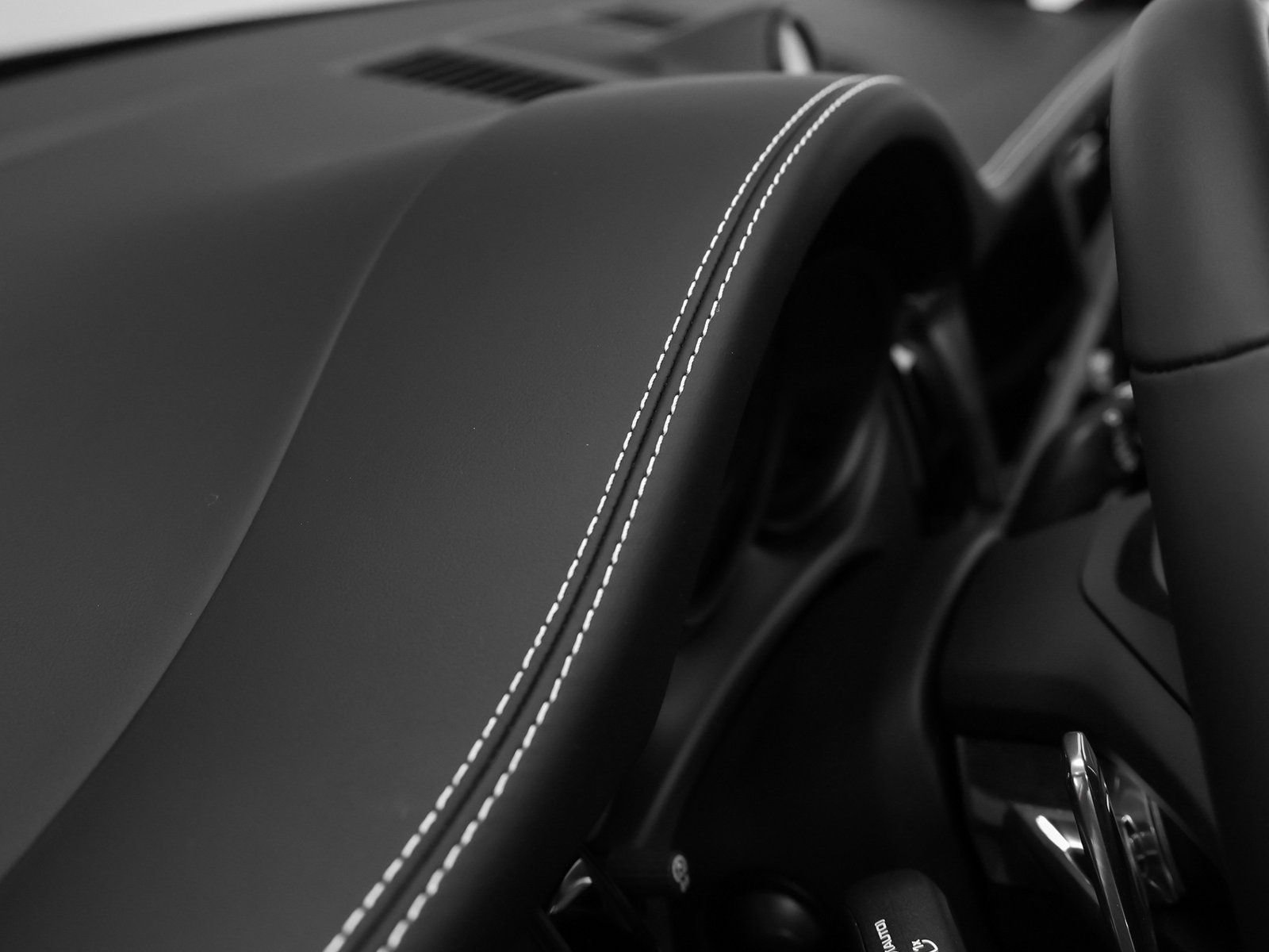 New 2026 Porsche Macan image 30