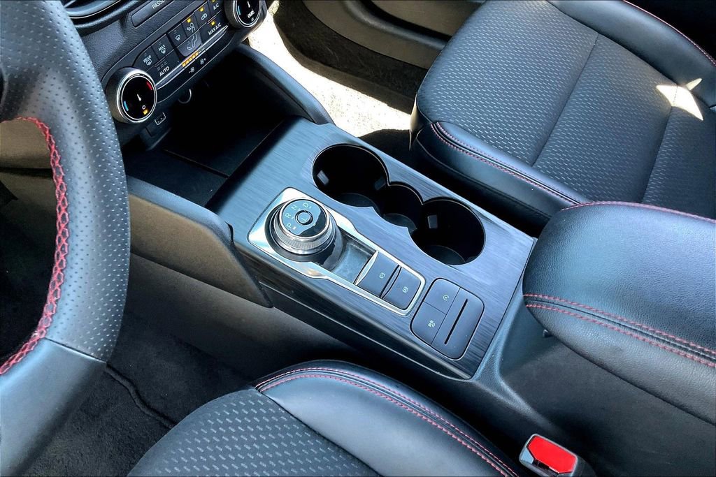Used 2025 Ford Escape ST-Line image 19