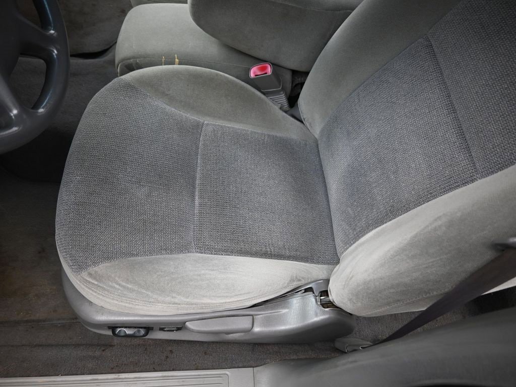 Used 2002 Ford Taurus SE image 10