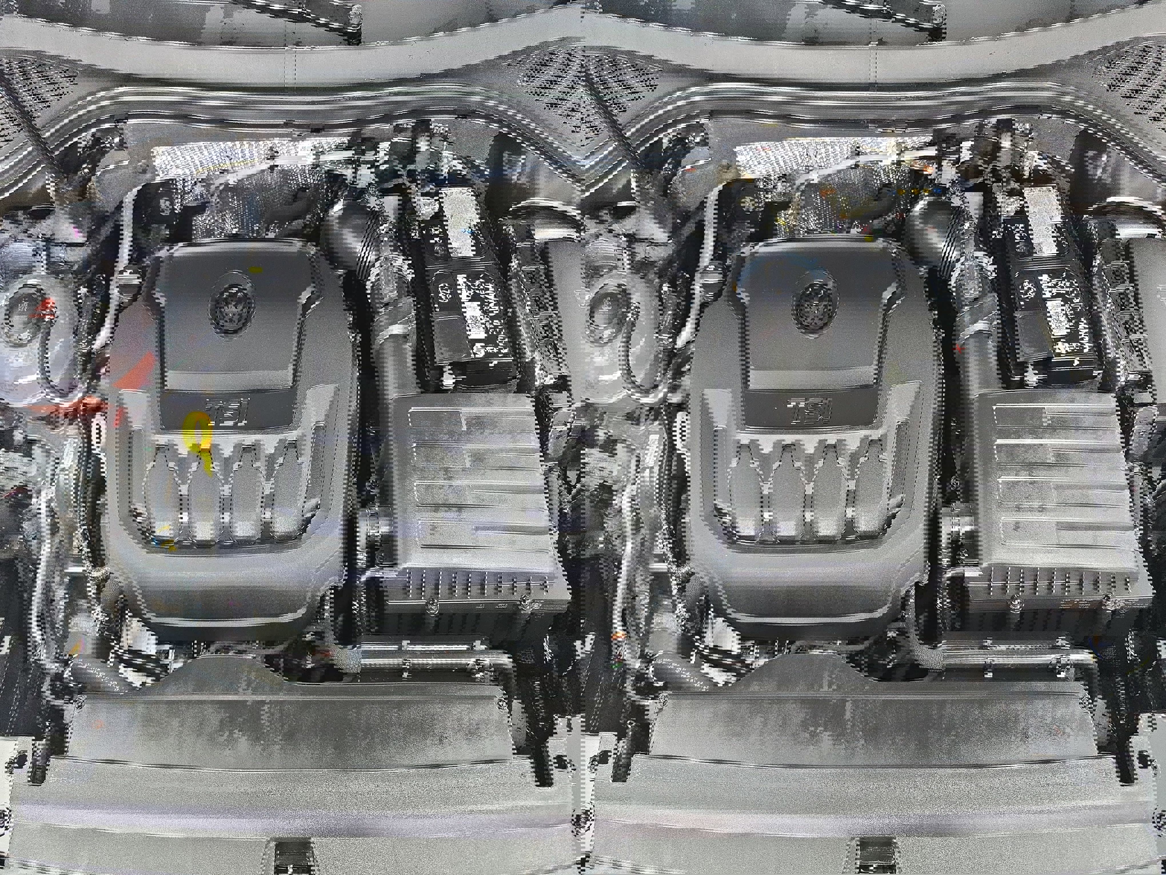 Certified 2024 Volkswagen Tiguan SE R-Line image 31