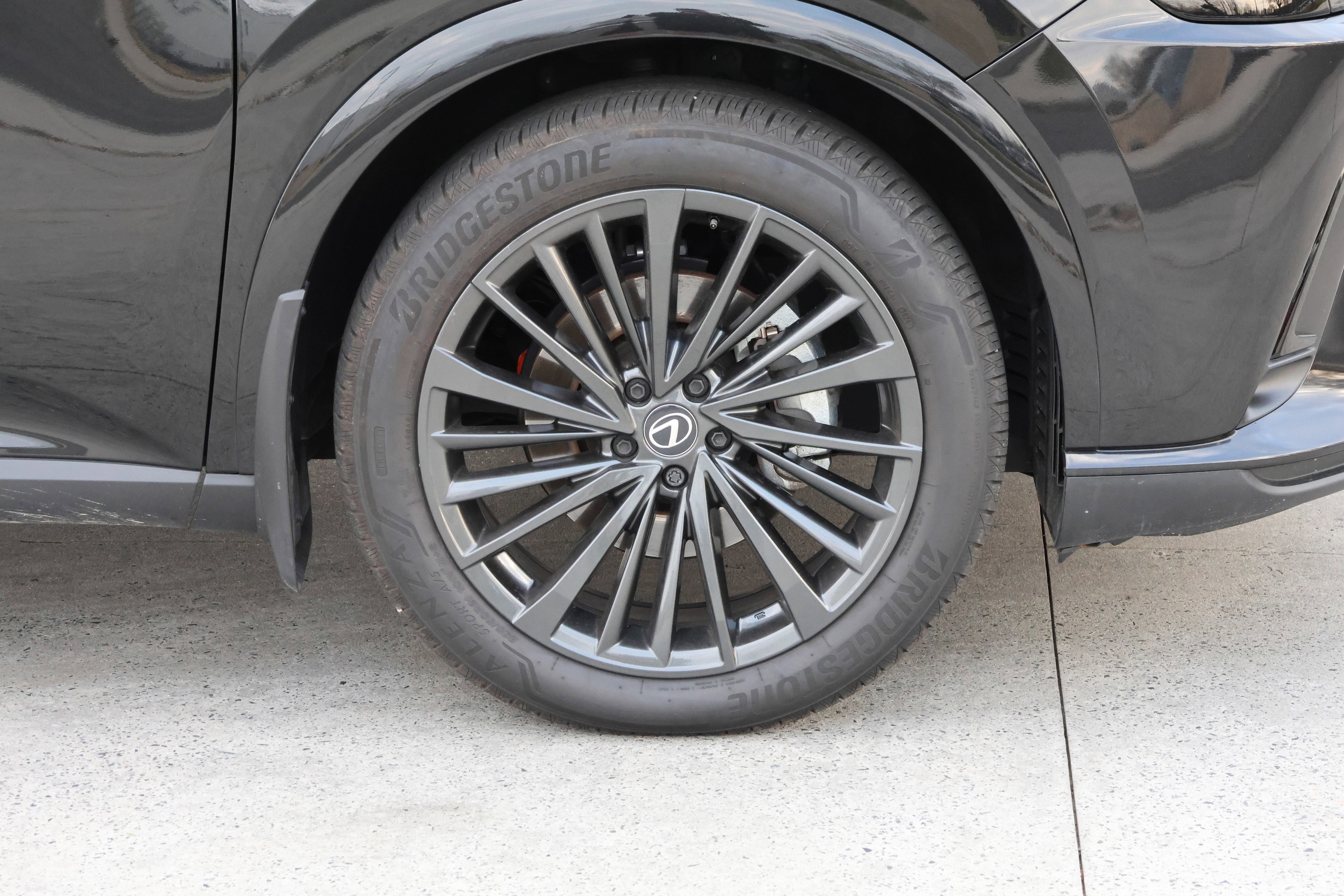 Used 2024 Lexus RX 350 Premium image 11