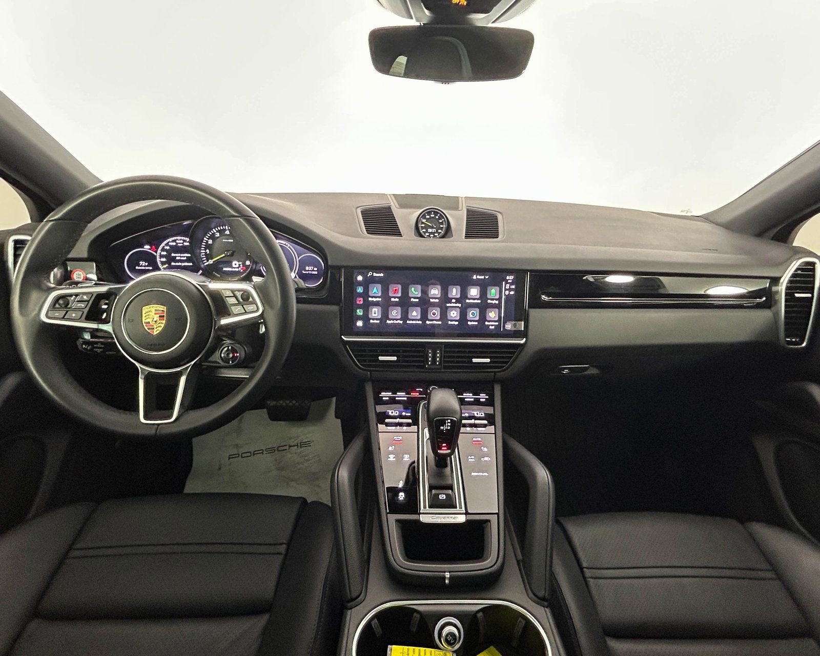 Used 2023 Porsche Cayenne Coupe image 14