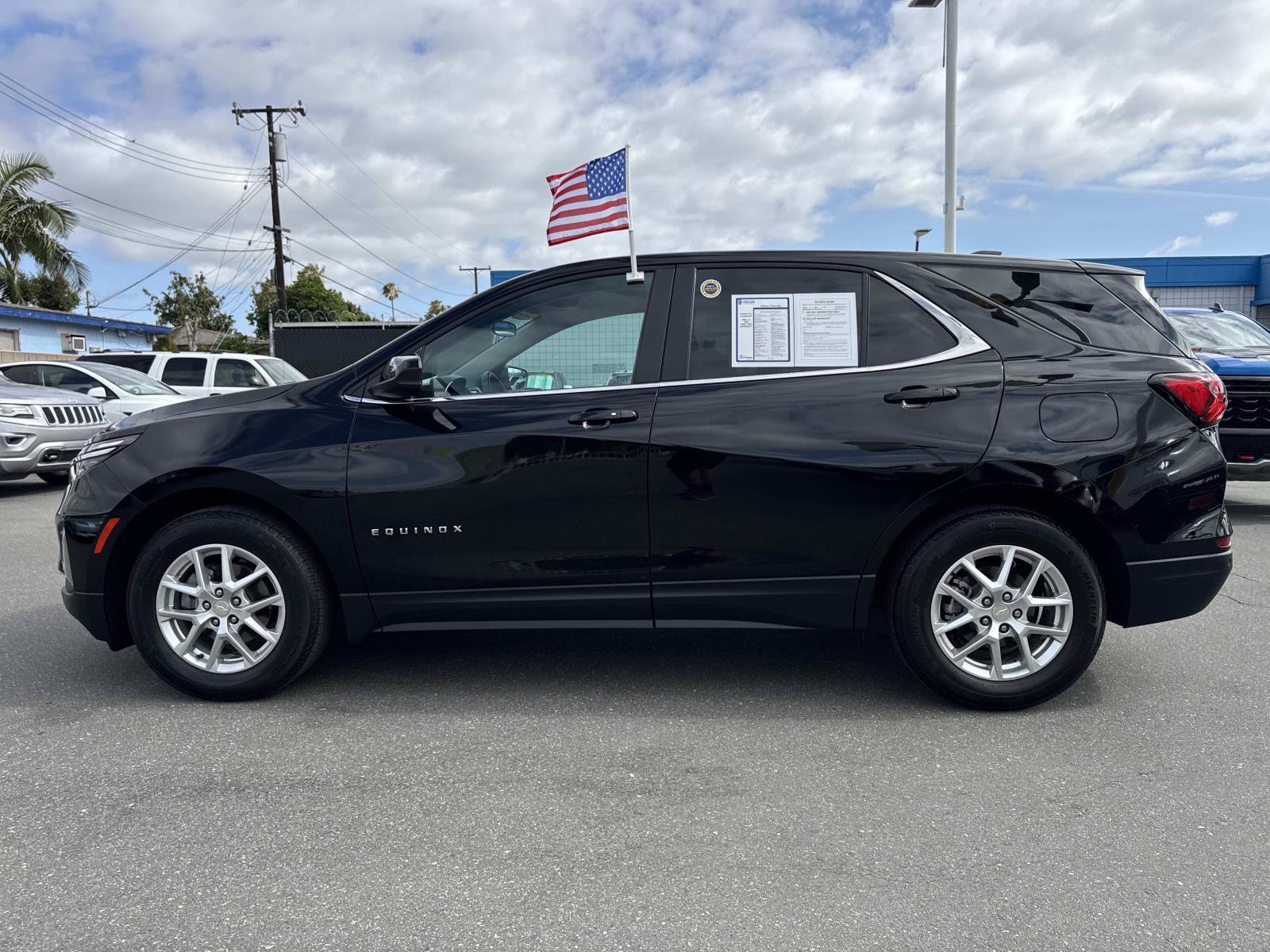 Used 2023 Chevrolet Equinox LT FWD image 8