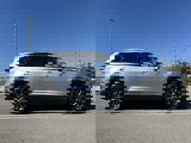 Used 2023 MAZDA CX-9 Touring image 3