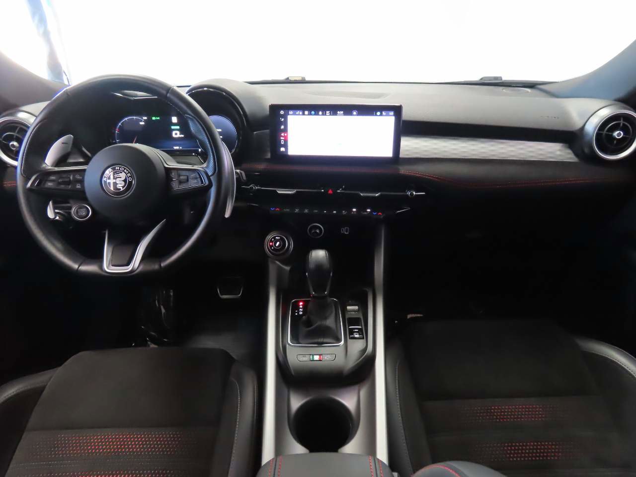 Used 2024 Alfa Romeo Tonale Veloce image 12