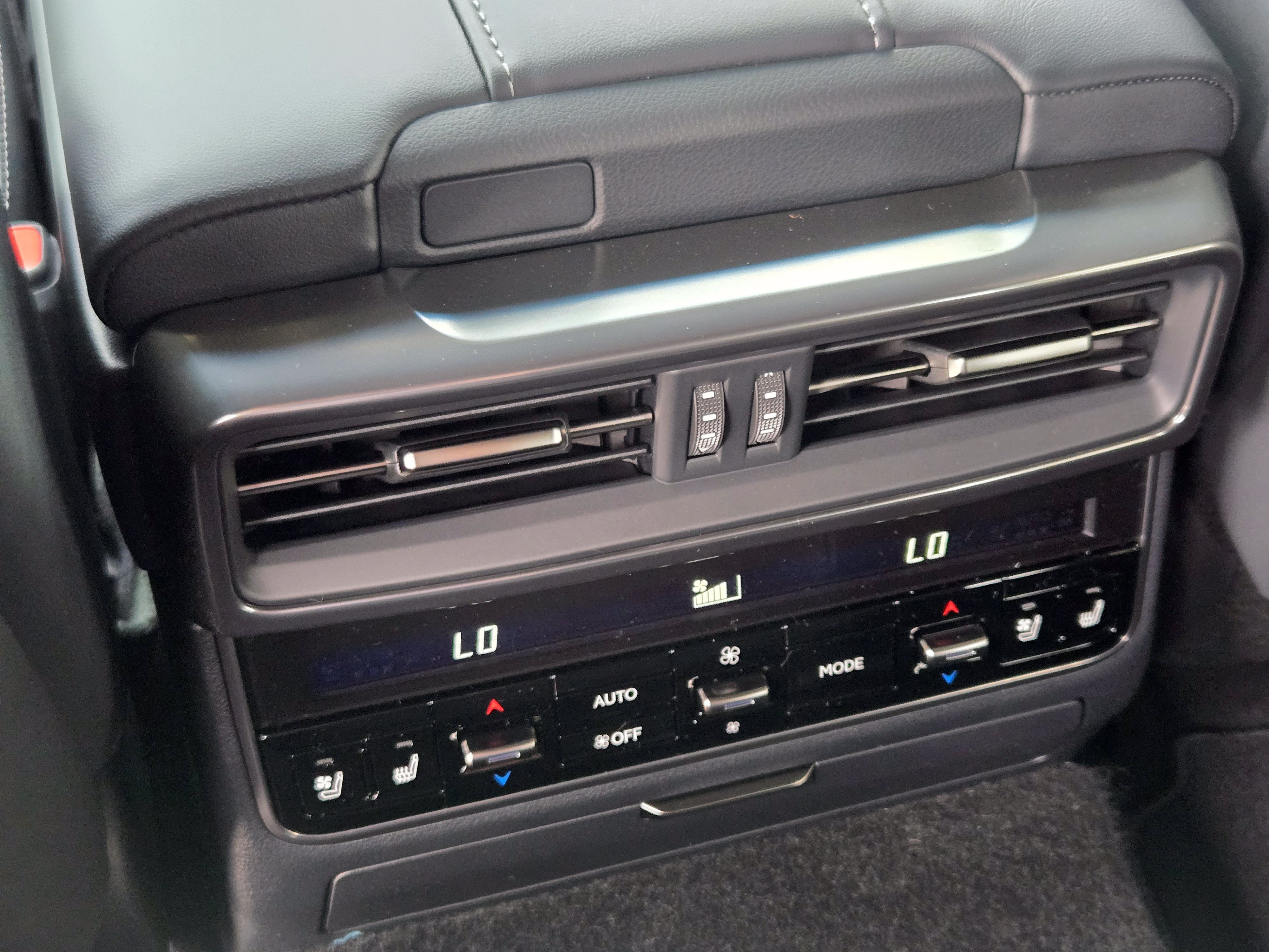 New 2026 Lexus LX 700h Luxury w/ Appearance Package AWD/4WD image 17