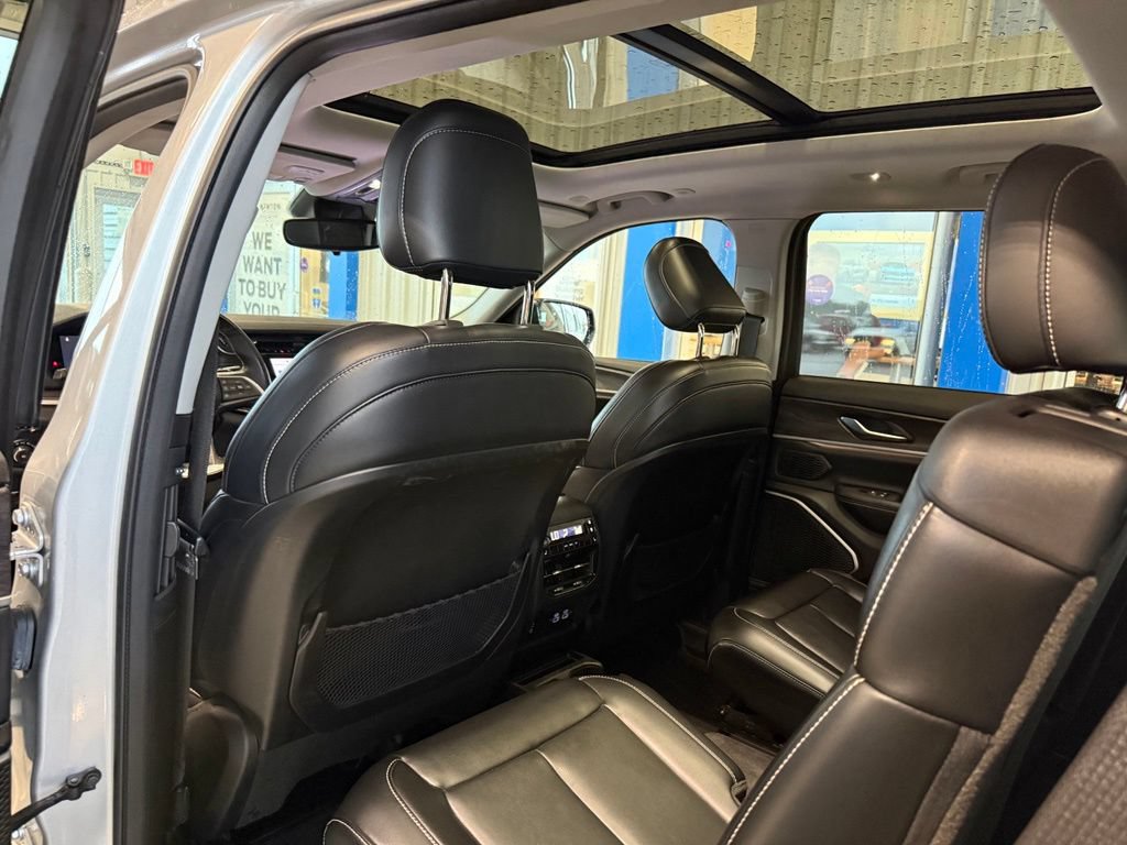 Used 2021 Jeep Grand Cherokee L Limited RWD image 13