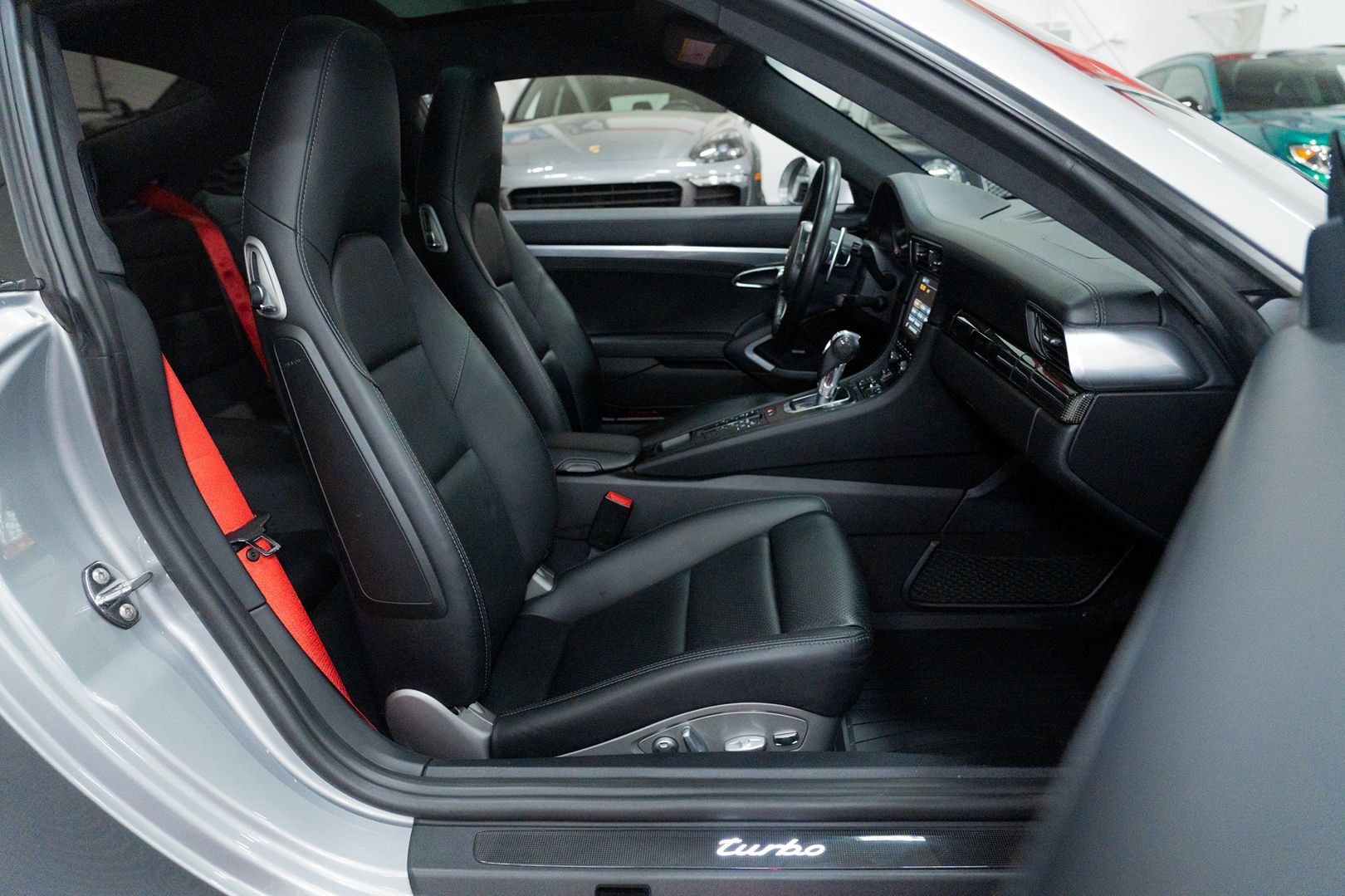 Used 2014 Porsche 911 Turbo AWD/4WD image 32