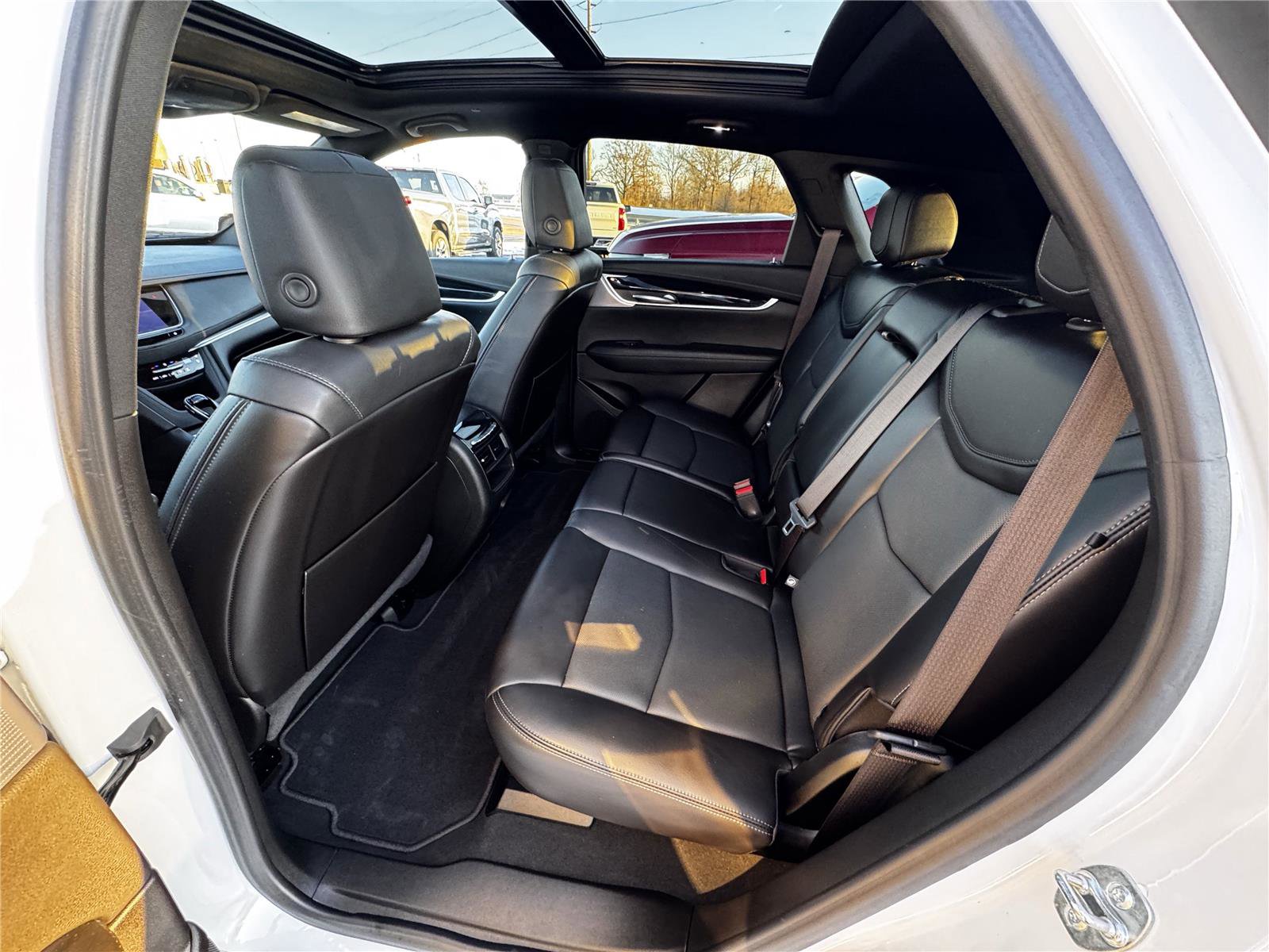 Used 2025 Cadillac XT5 Premium Luxury image 6