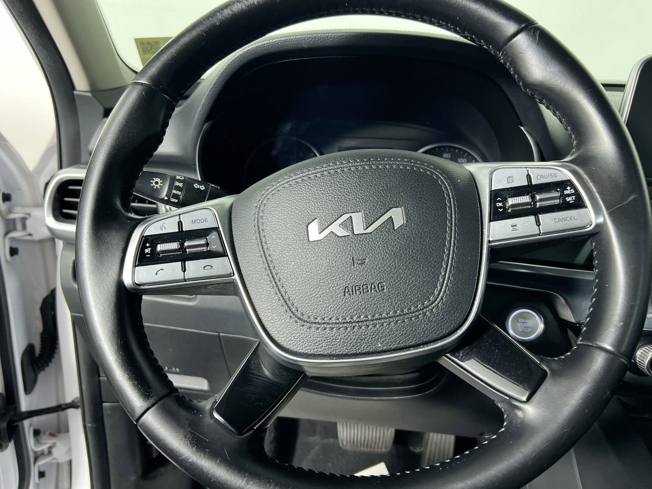 Used 2022 Kia Telluride LX AWD/4WD image 15