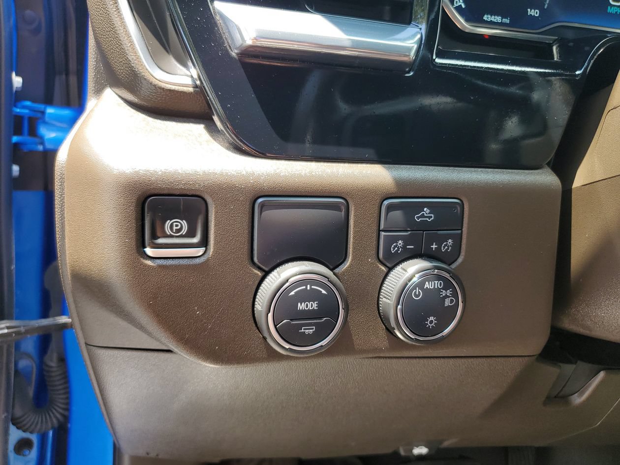 Used 2025 Chevrolet Silverado 1500 LT RWD image 30