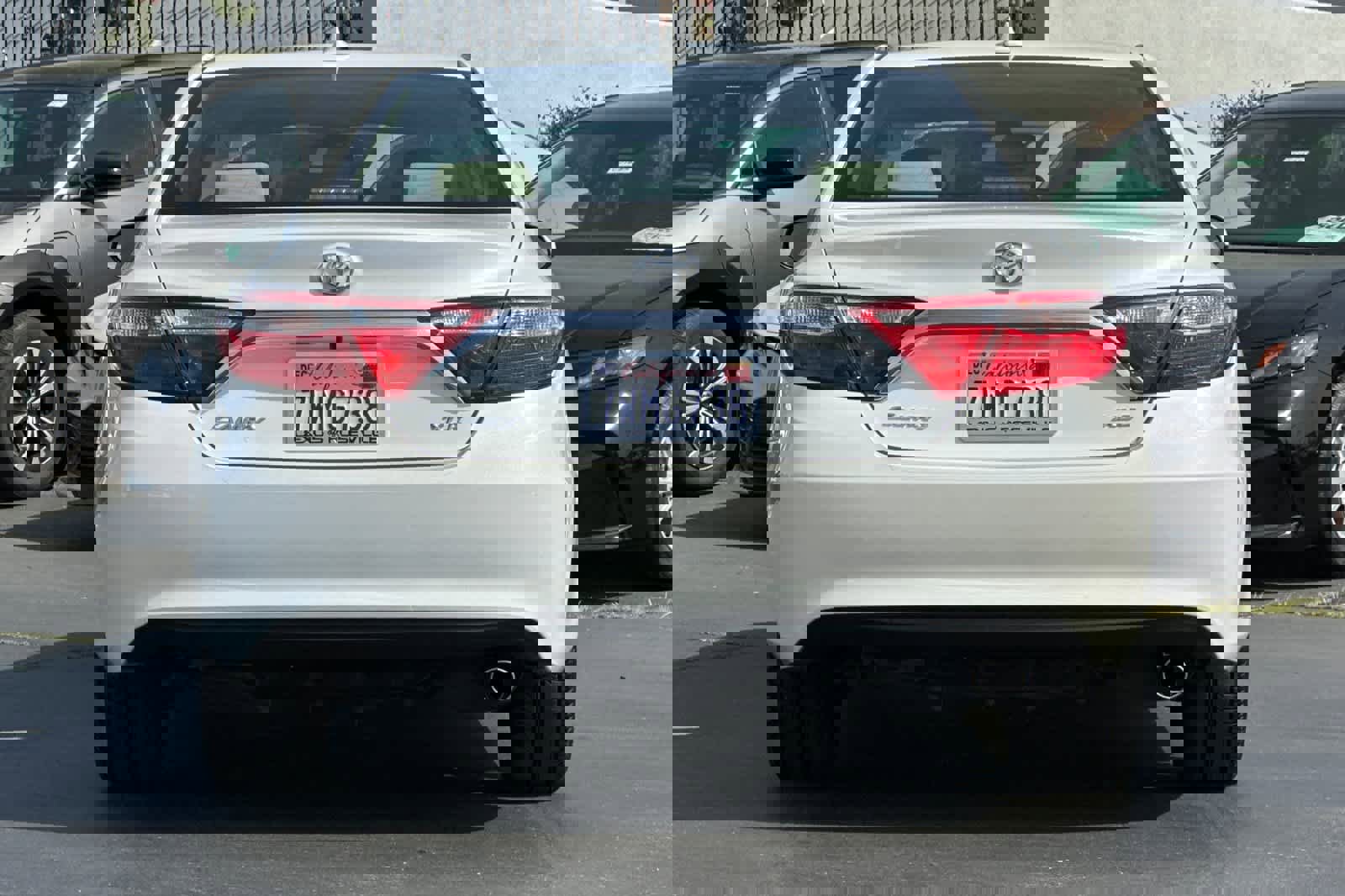 Used 2017 Toyota Camry XLE image 8